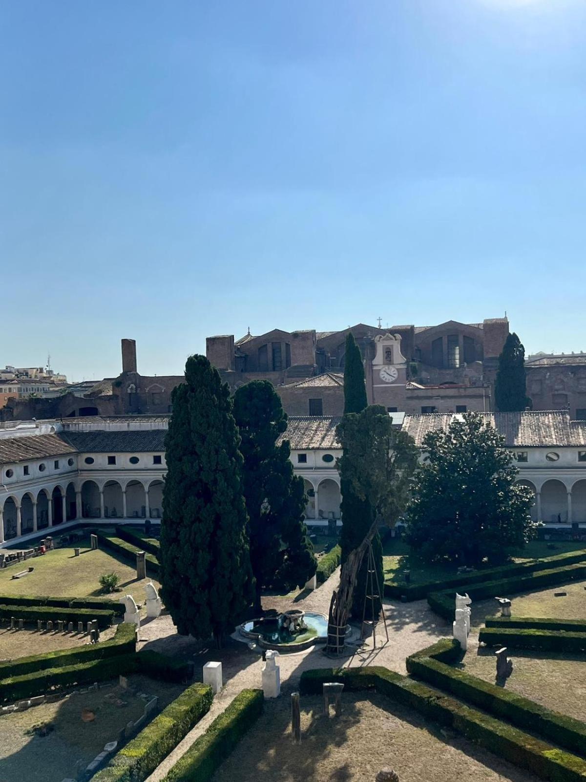 Camera X2 Con Splendida Vista Sulle Terme Di Diocleziano E Sul Chiostro Di Michelangelo Róma Kültér fotó